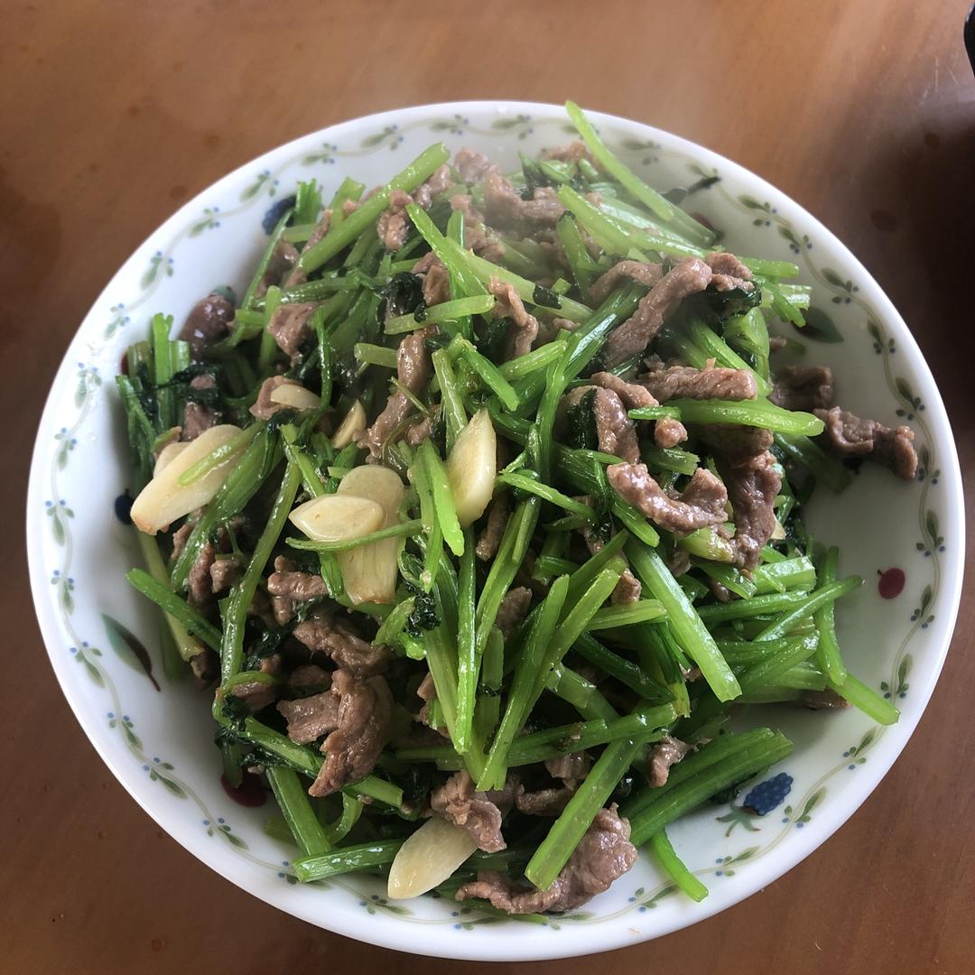芹菜炒牛肉