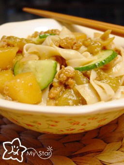 茄子土豆面的做法