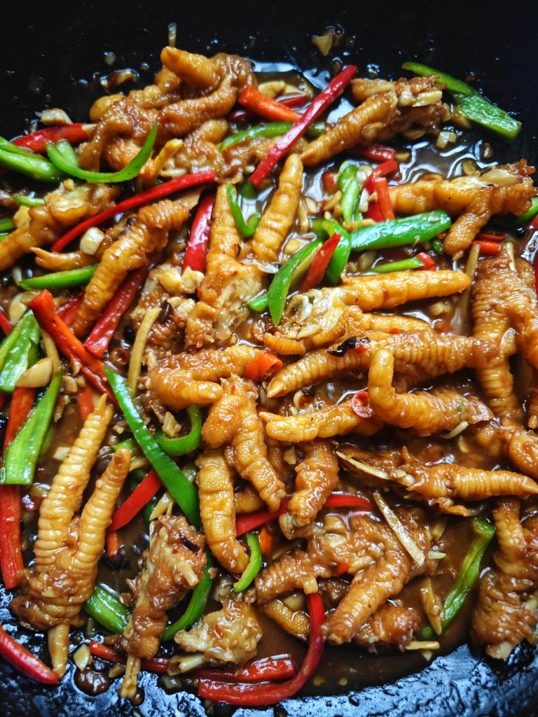 谁懂啊！这道【辣炒凤爪】太下饭了！！