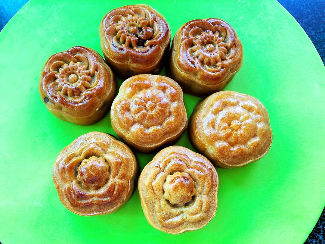 广式月饼——蛋黄莲蓉月饼