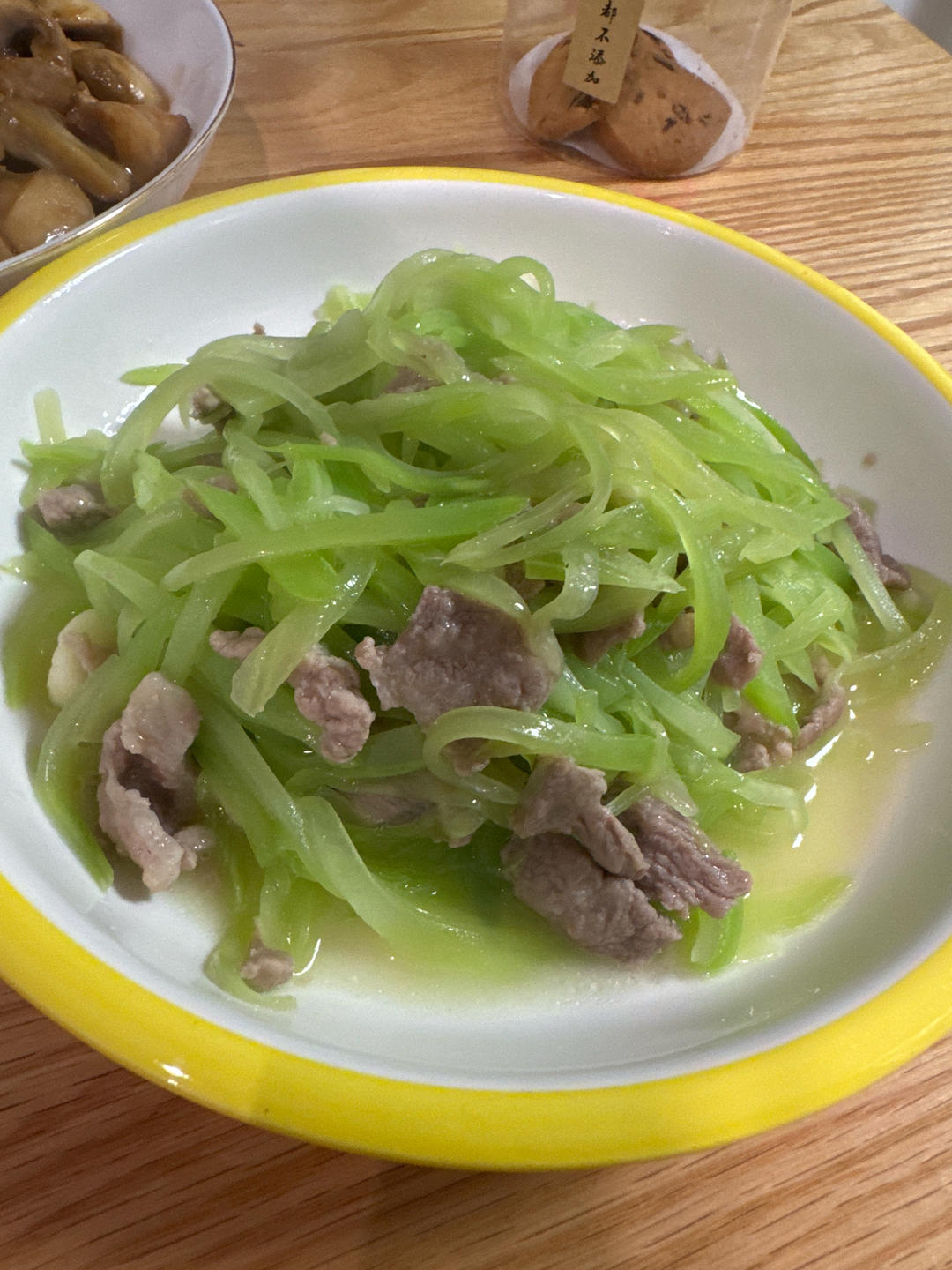 清炒莴笋丝