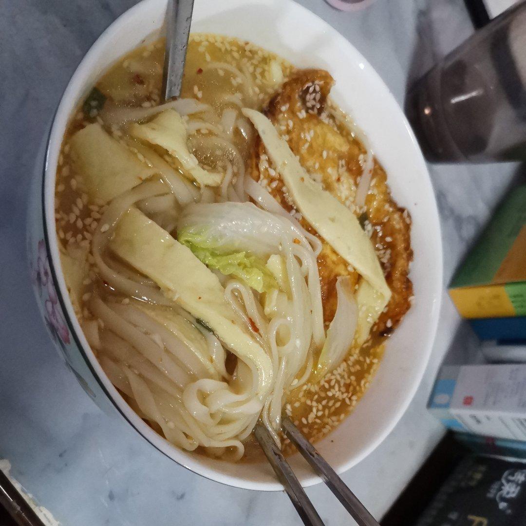 酸汤面
