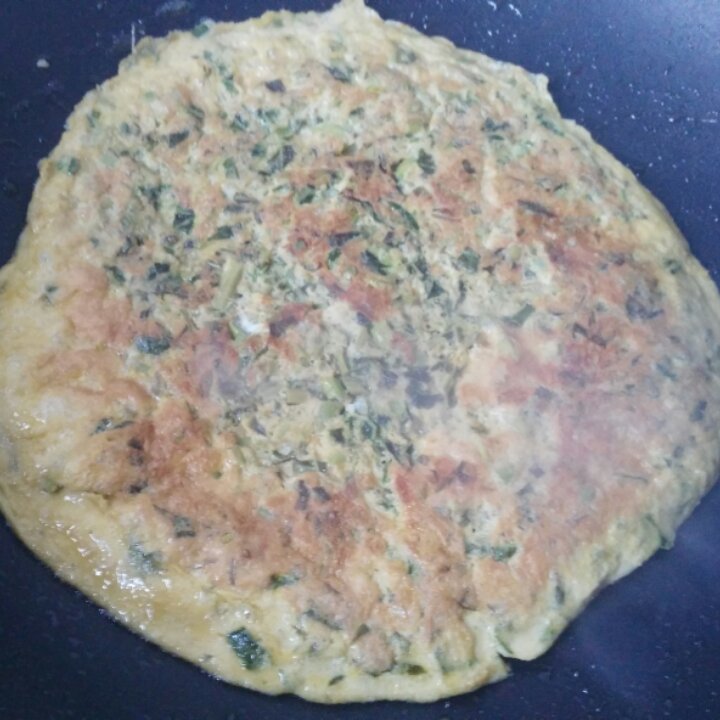 香椿芽摊鸡蛋