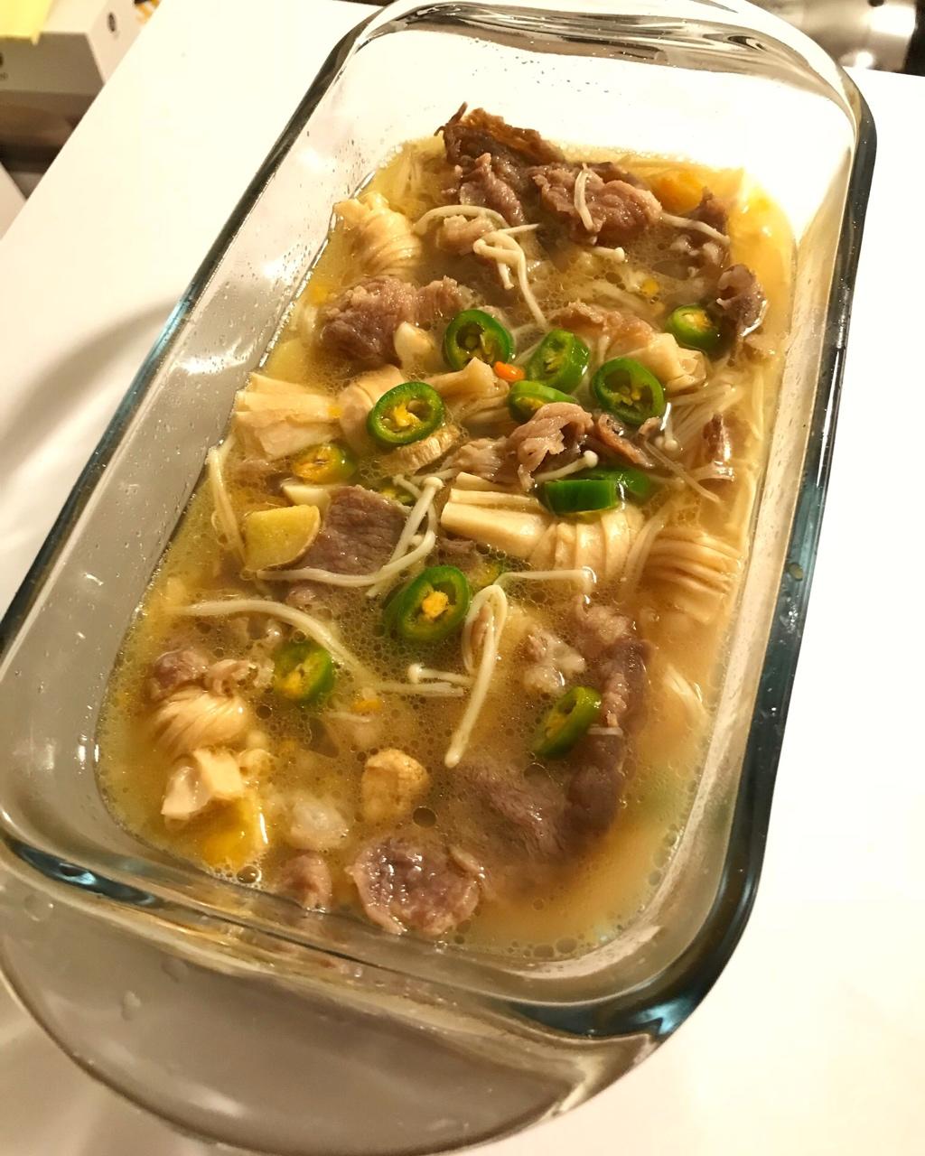 金针酸汤肥牛