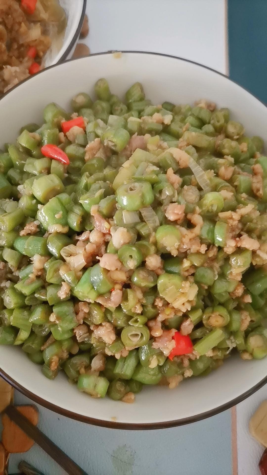 肉沫豆角下饭菜