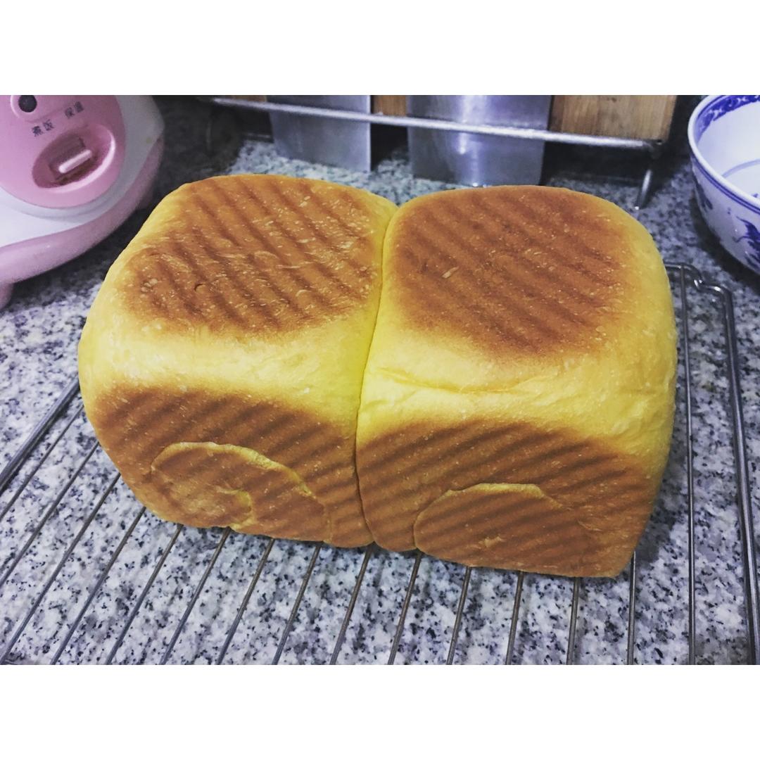 南瓜吐司（南瓜小餐包)