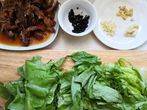 豆豉酥鱼油麦菜的做法 步骤1