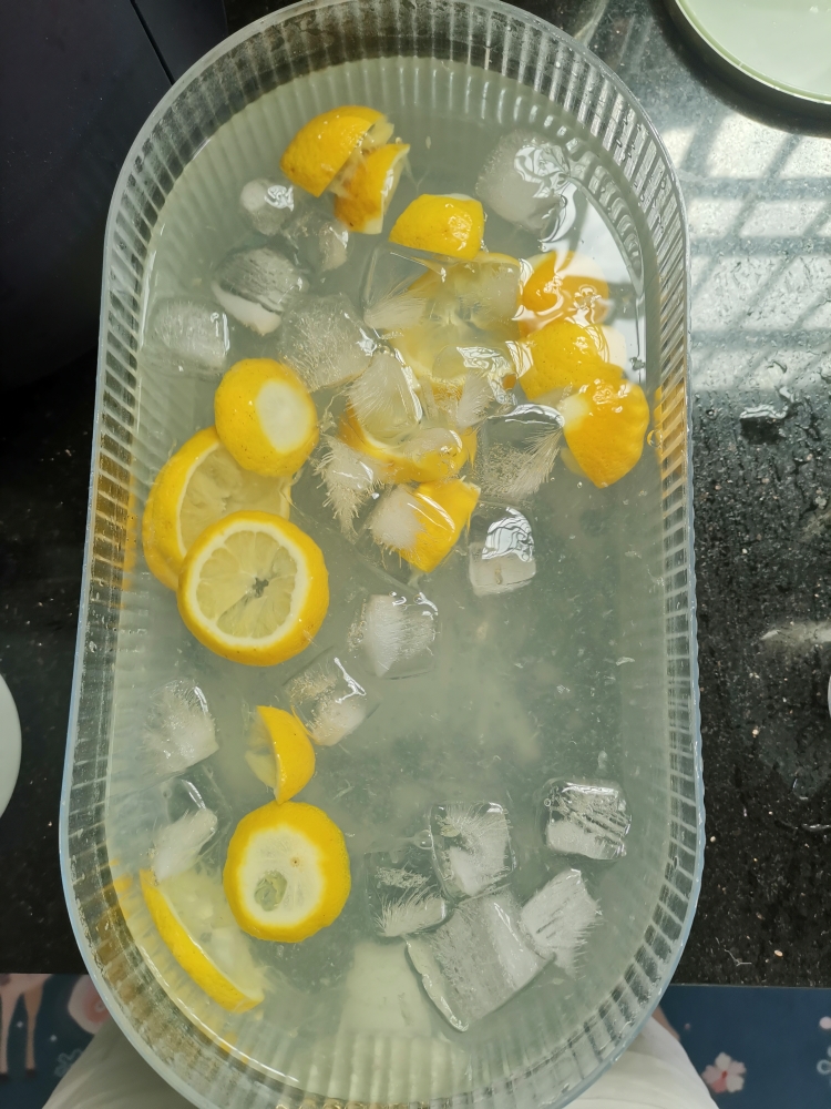 美白柠檬水的做法 步骤5