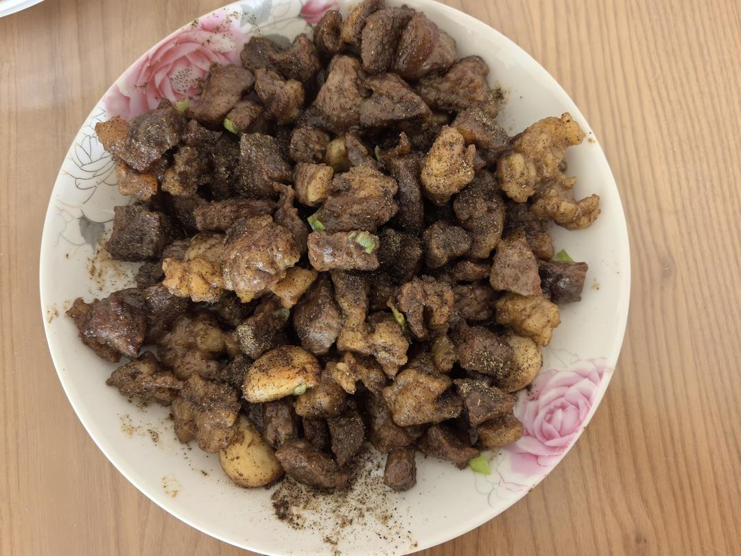 黑椒蒜香牛肉粒