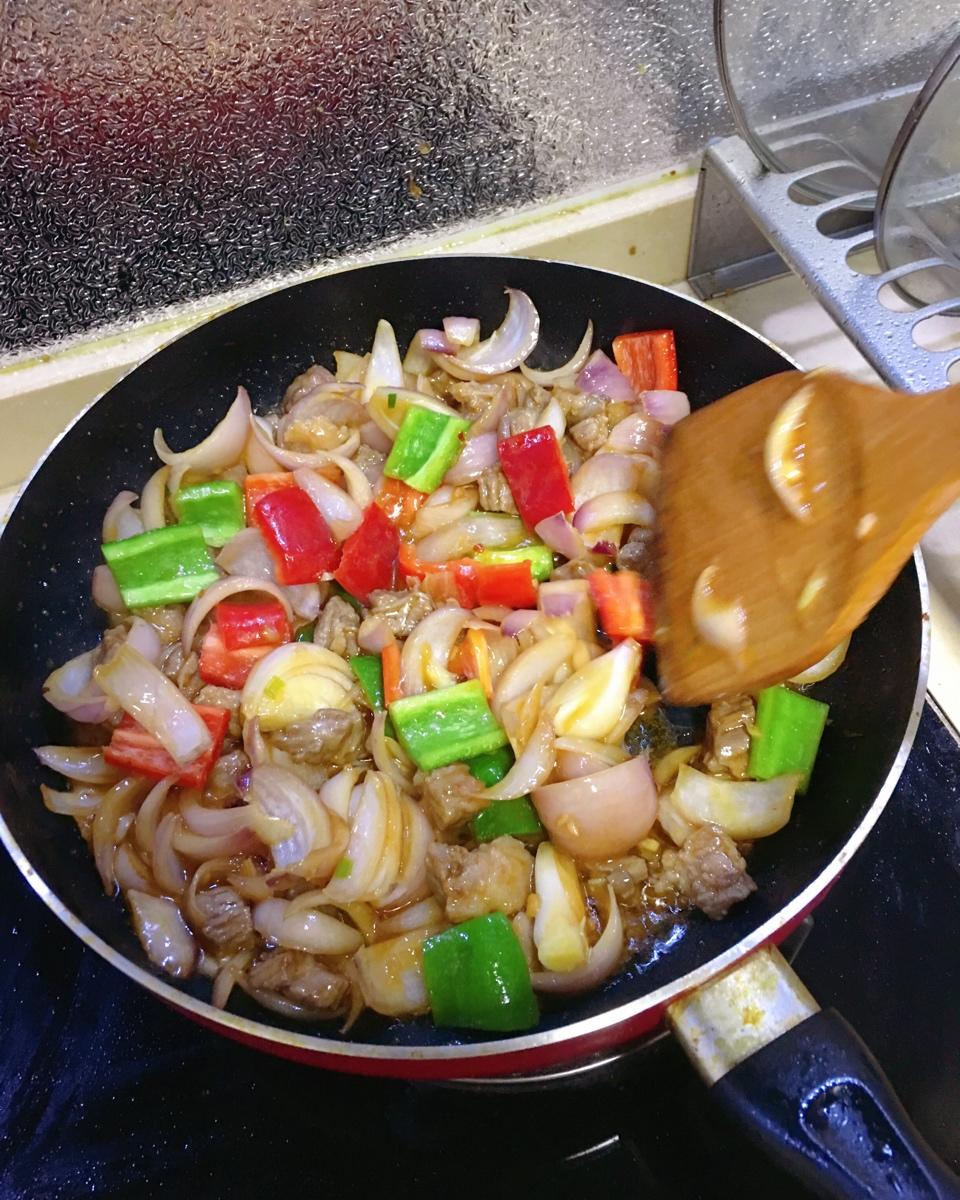 洋葱炒牛肉