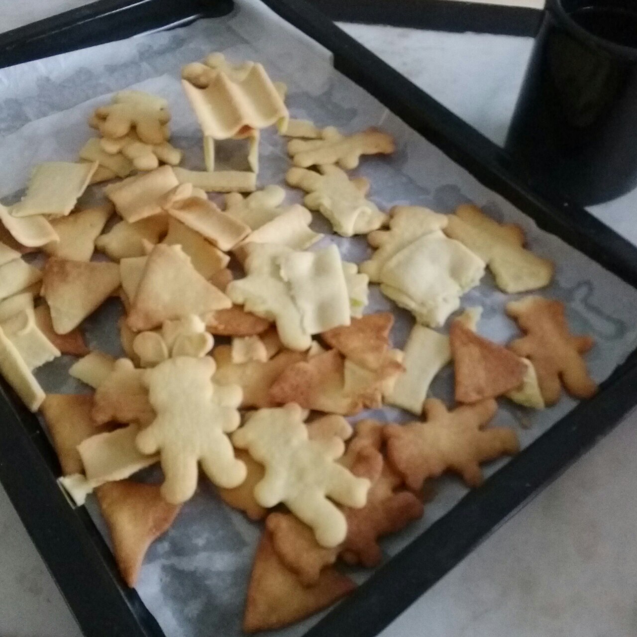 超简单！好吃又平整的糖霜饼干底的做法（附贴心小提示哦）