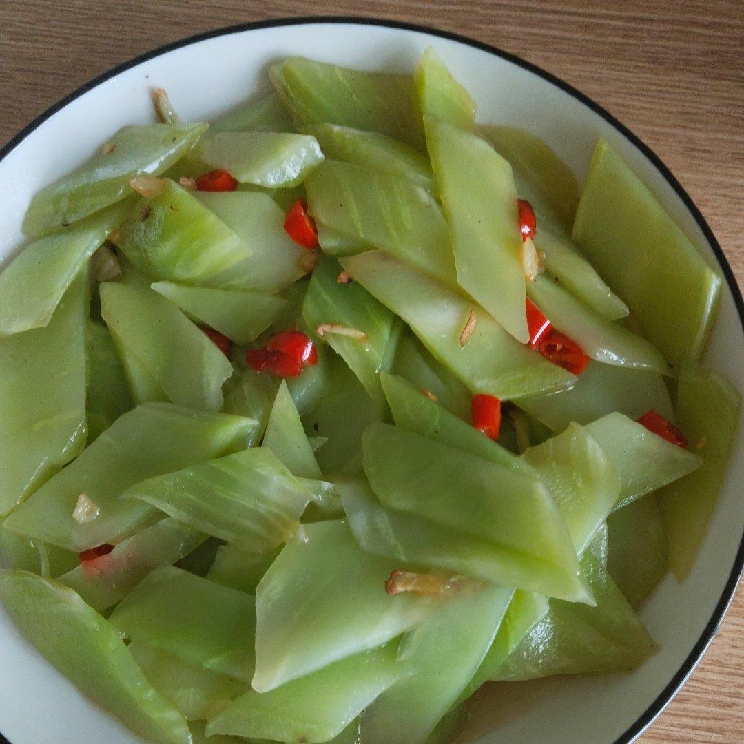 清炒莴笋