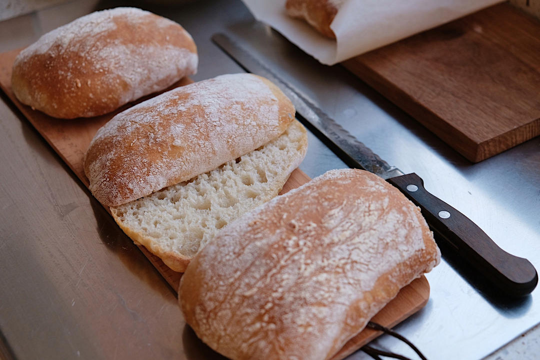恰巴塔面包  Ciabatta