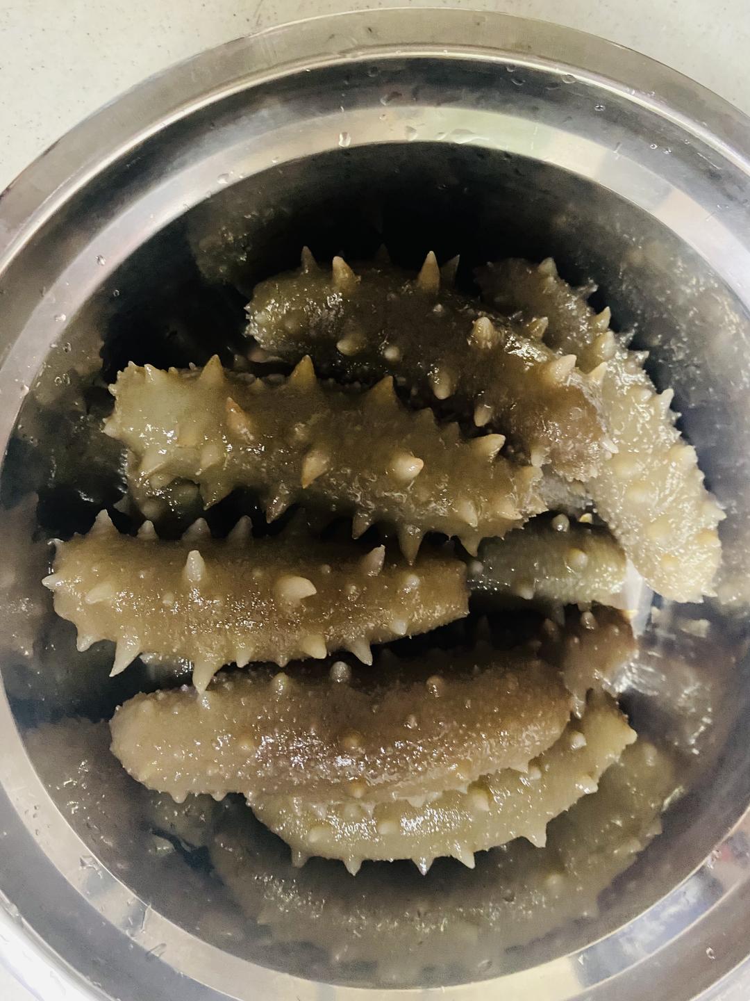 海参党参排骨汤的做法 步骤1