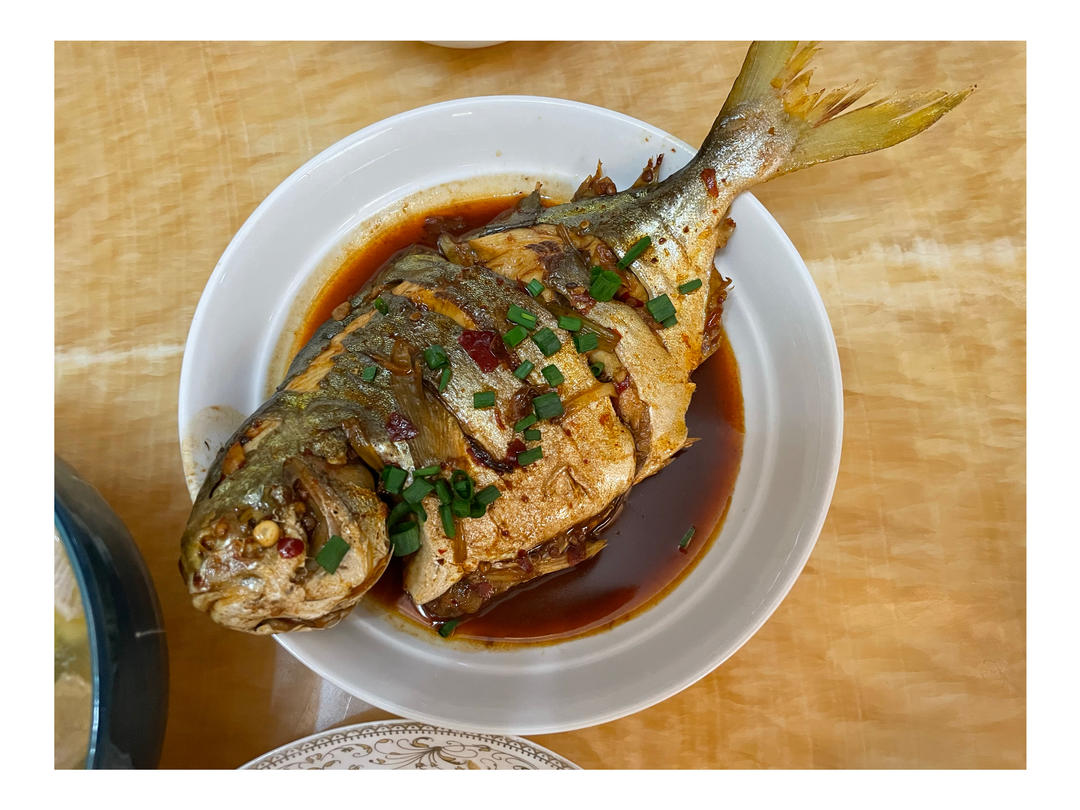 红烧金昌鱼（包含去腥、煎鱼不破皮的秘诀）