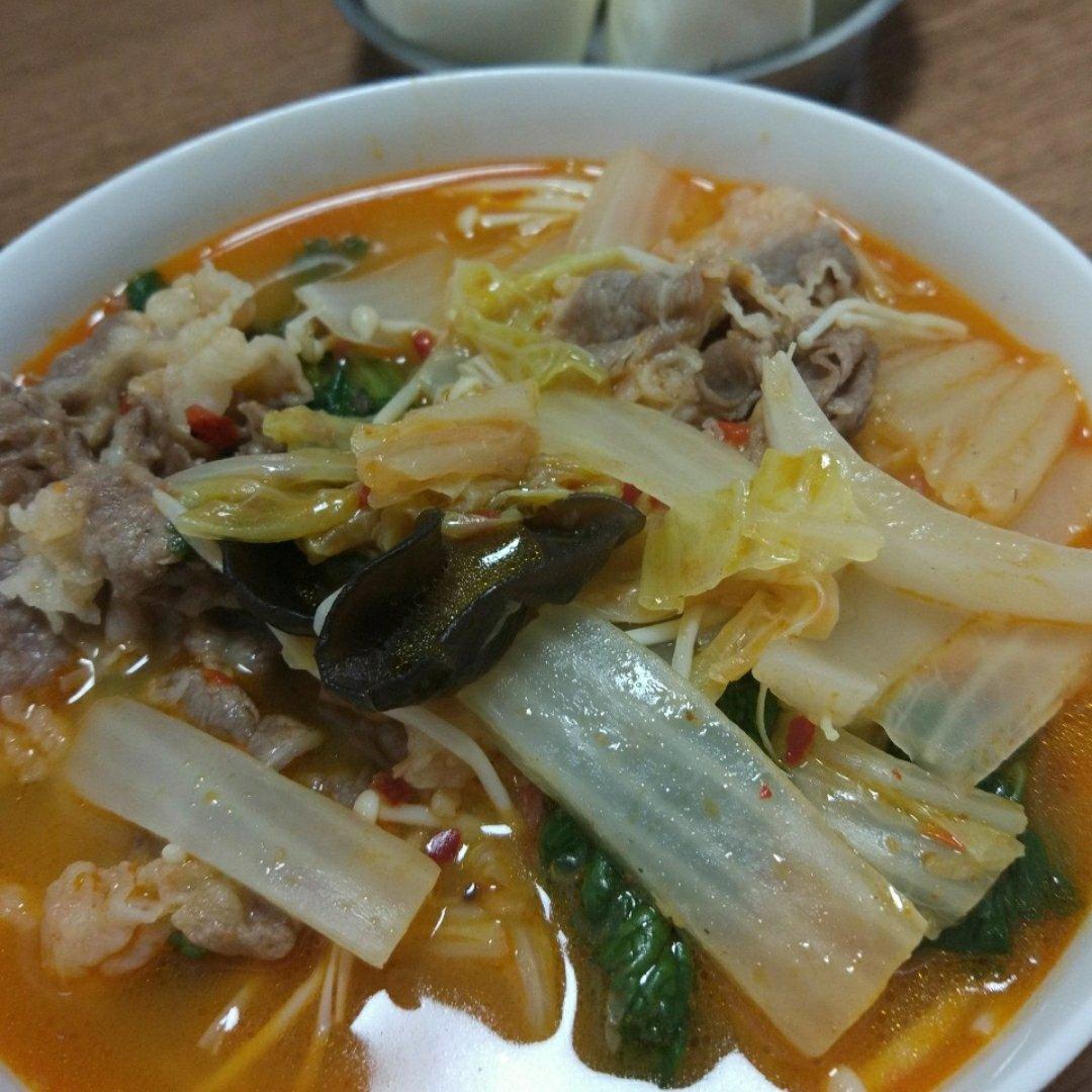 辣白菜锅