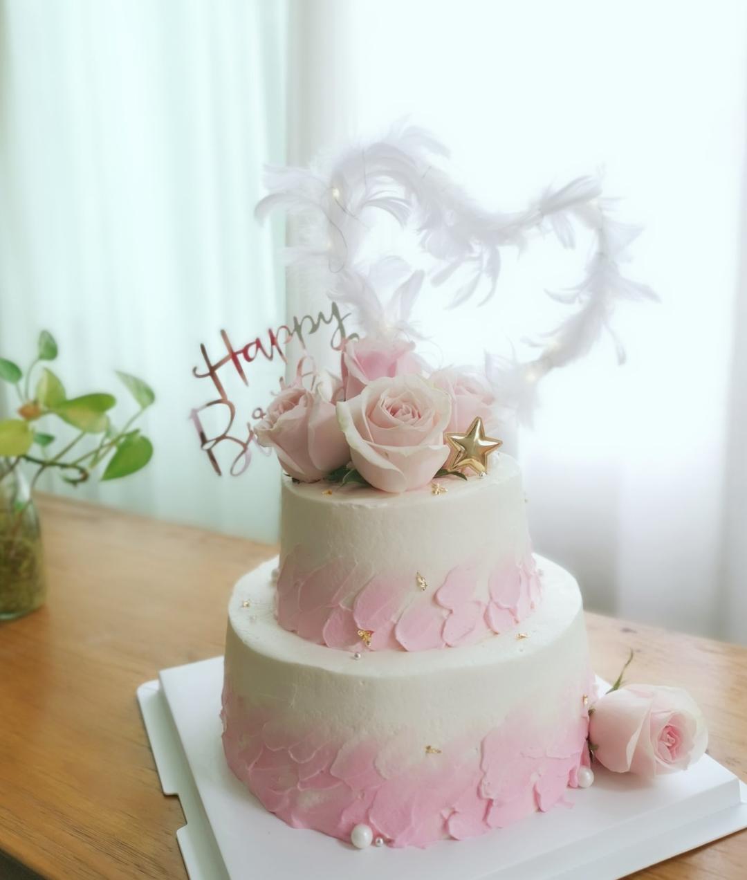 磕蛋糕的日子里……