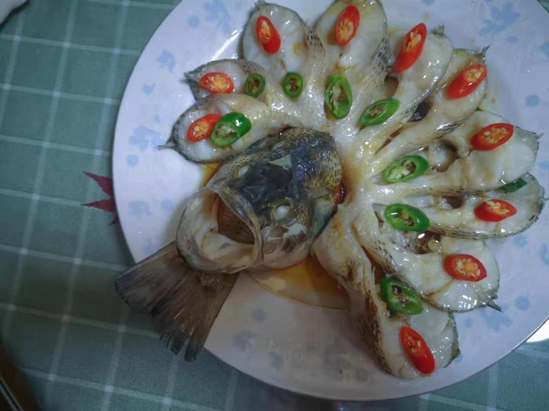 年夜饭系列之孔雀开屏清蒸鲈鱼