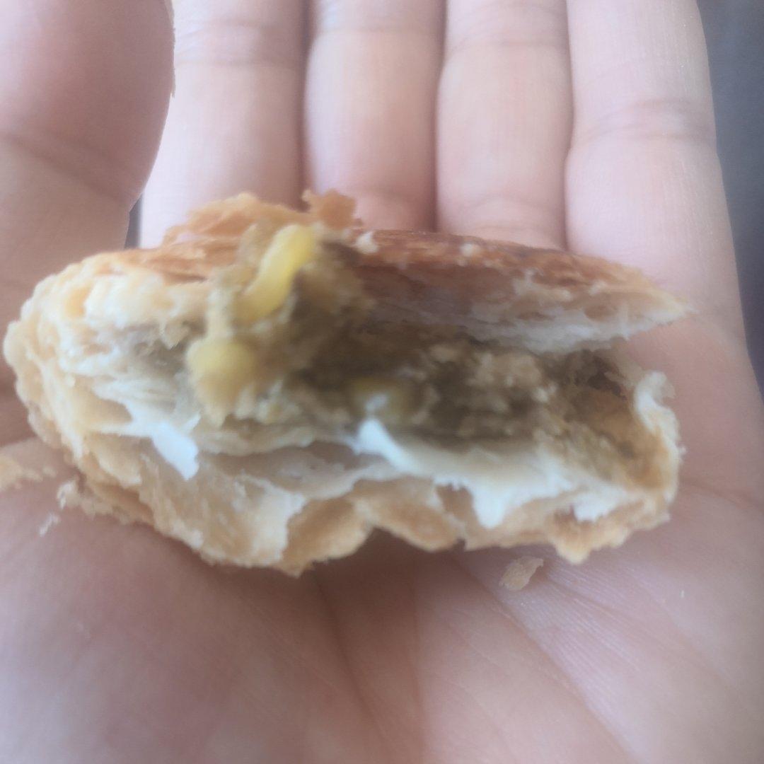 酥到掉渣薄如蝉翼的中式酥饼      （附整形视频和桃花酥及老婆饼的整形）