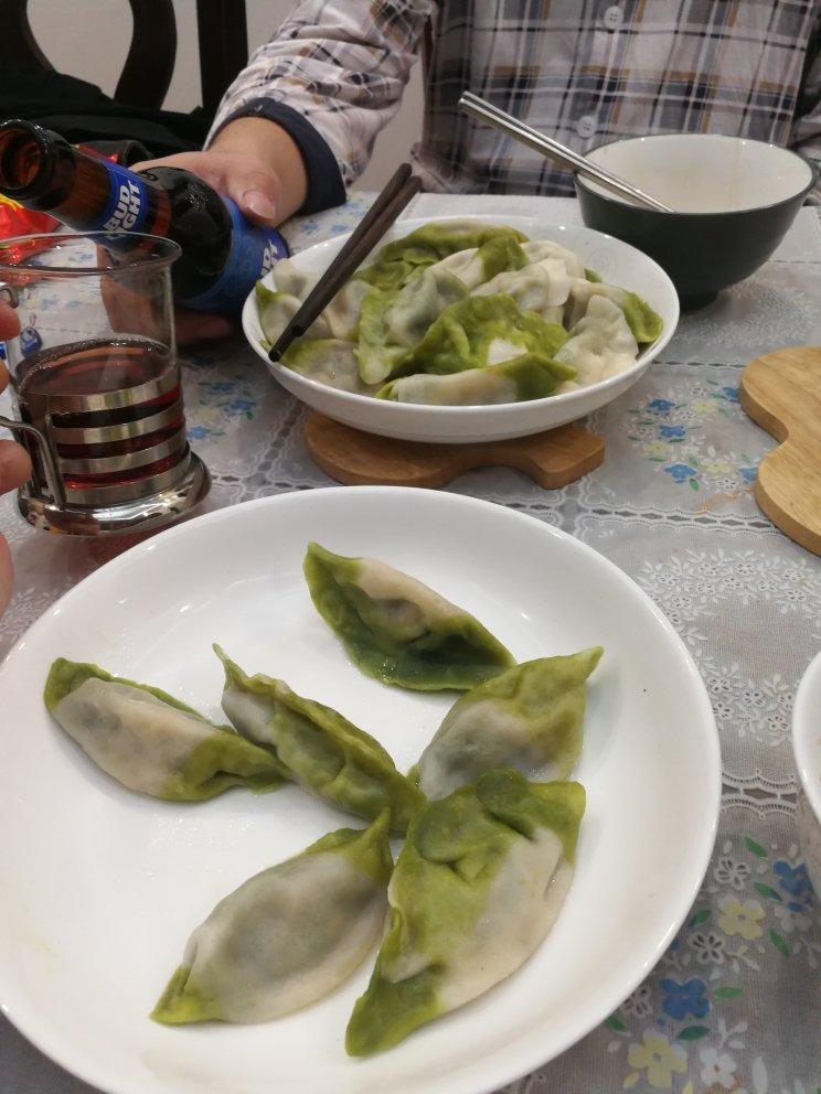 翡翠白玉白菜饺子详细版（附翡翠白玉白菜饺子包法，翡翠白玉饺子皮两种制法，面包机和面，翡翠白玉烧卖，各种馅料搭配）