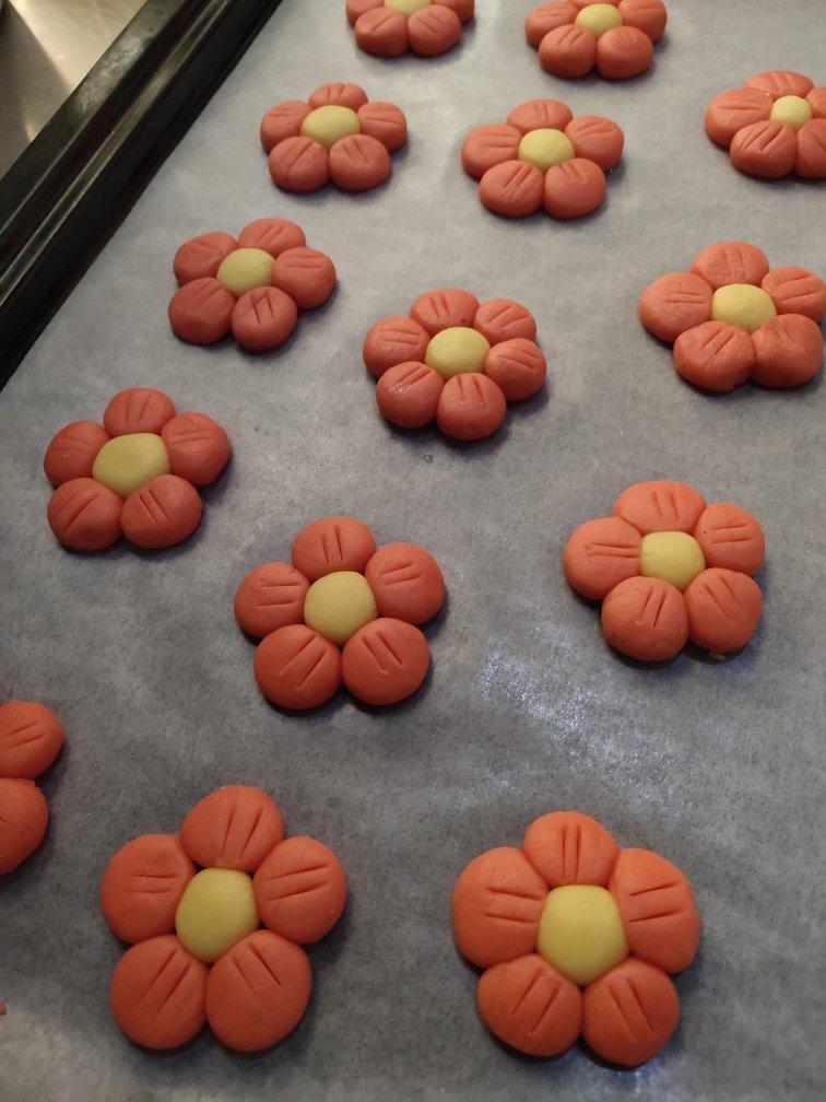 送你一朵小红花，花朵曲奇饼干