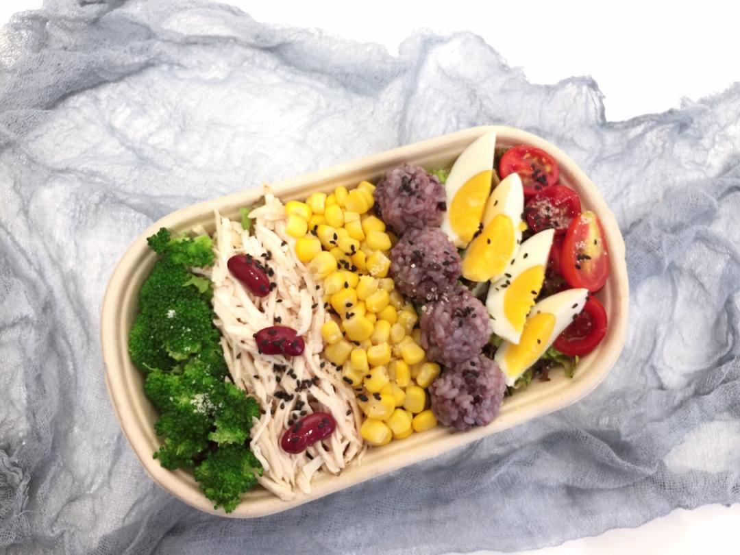 鸡肉蔬菜沙拉