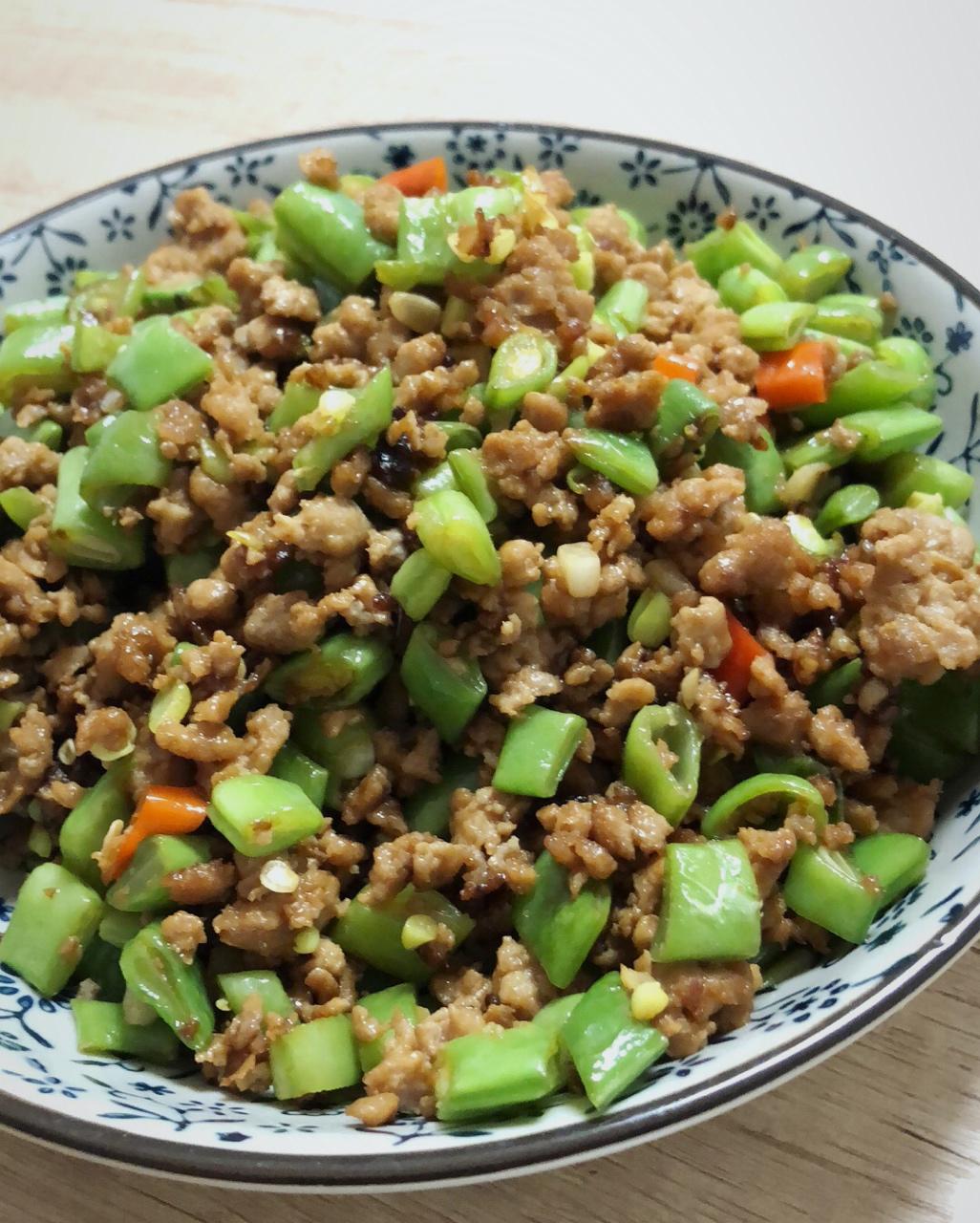 肉沫豆角下饭菜