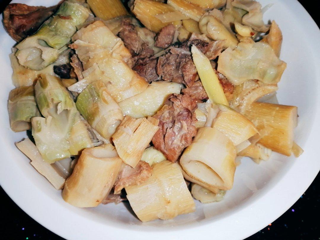 这么做老鸭，保证你待客很有面子😎😎高压锅老鸭，汤奶白待客之尚品