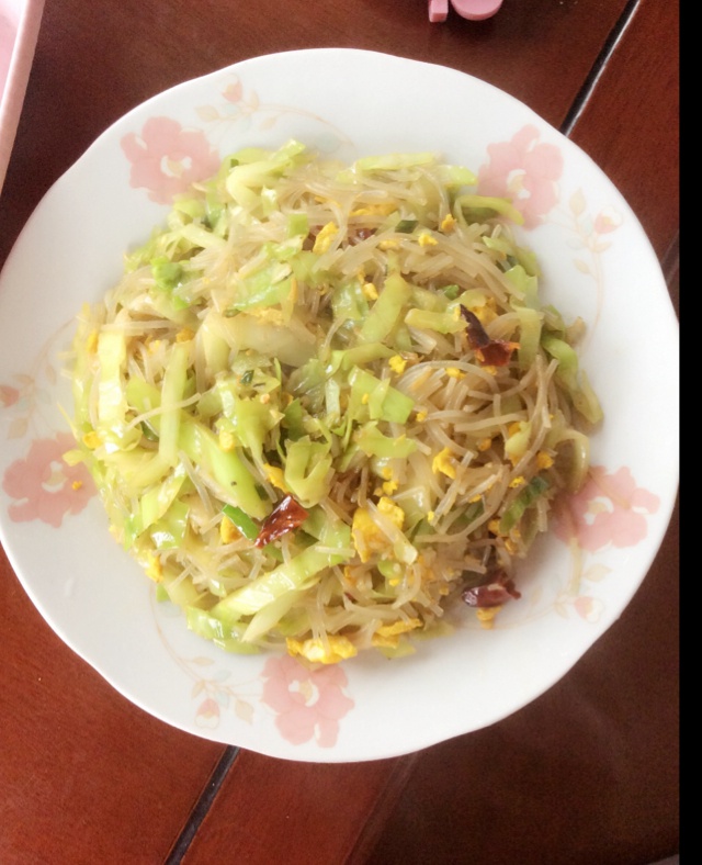 包菜粉丝炒鸡蛋