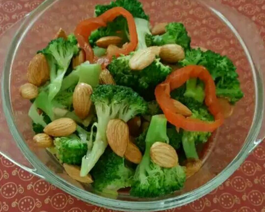 凉拌菜～西蓝花+芥末拌杏仁