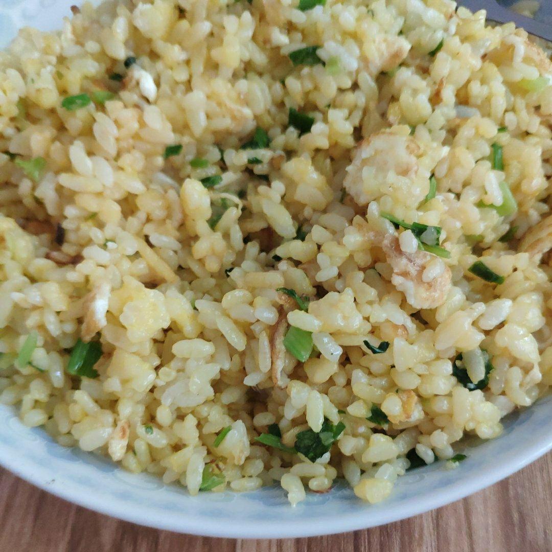 一碗能改善你体质的金黃蛋炒饭
