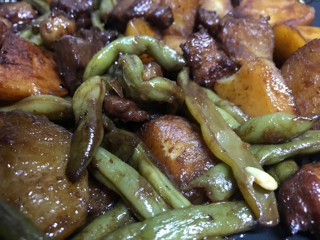 红烧肉炖土豆