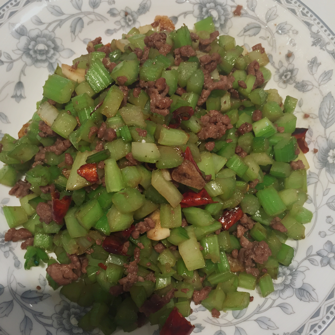 芹菜牛肉末「下饭神器」