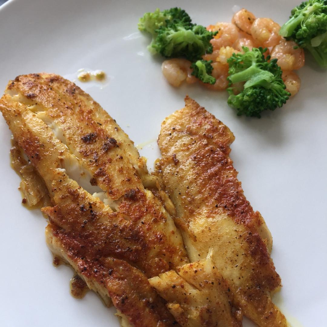 香煎罗非鱼Spiced Tilapia（超简单方法）