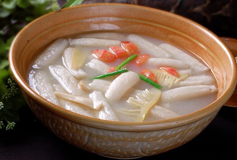 冬笋竹荪汤的做法