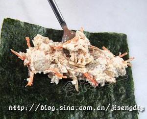 炸鲜虾豆腐紫菜卷的做法 步骤5