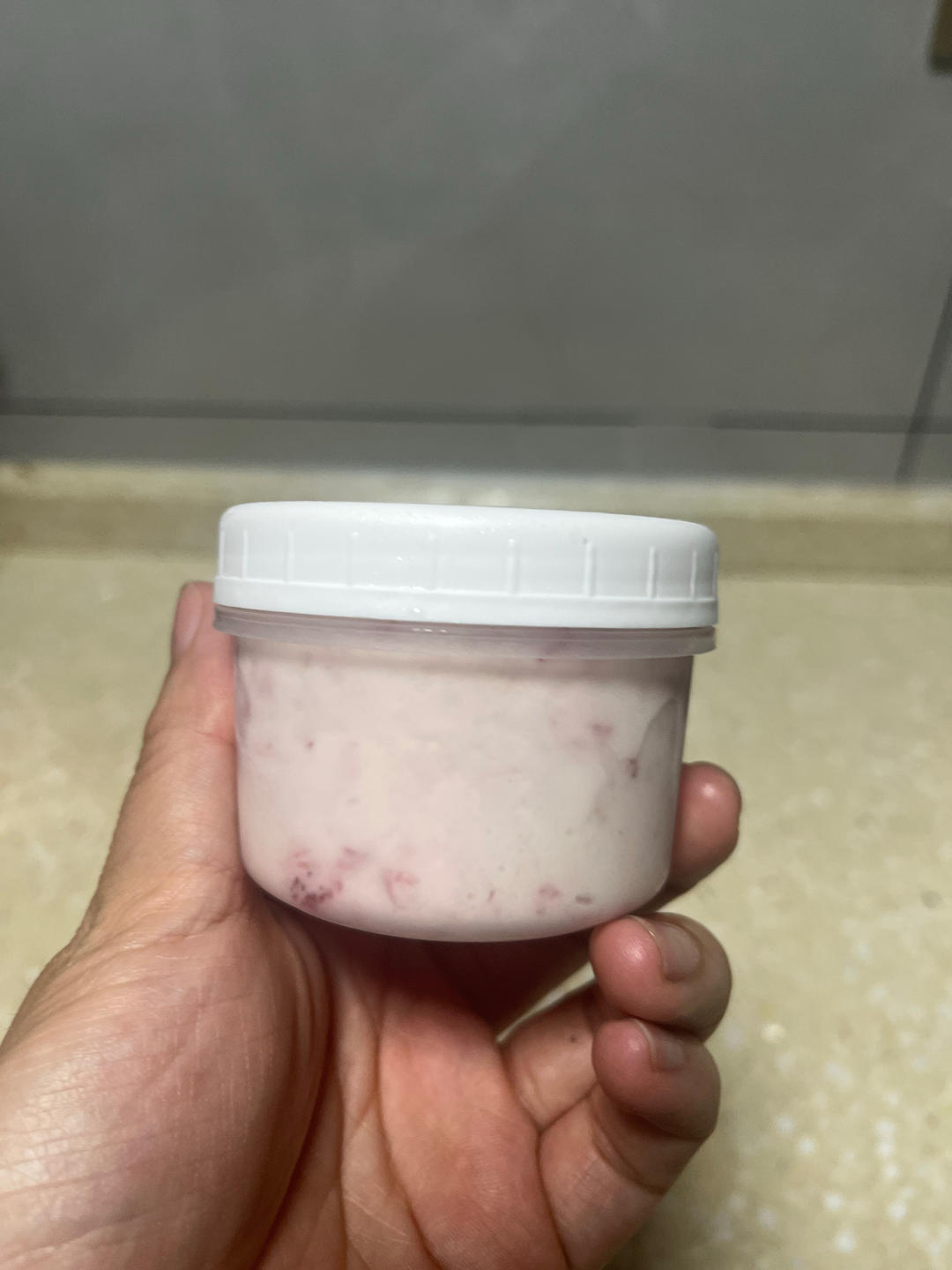 草莓奶油冰淇淋（无冰淇淋机）