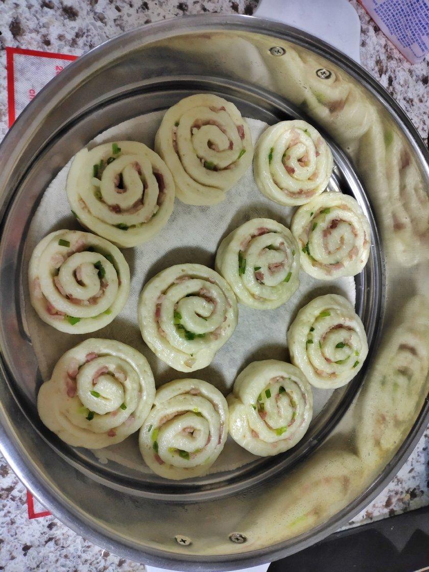 葱香培根手撕馒头卷