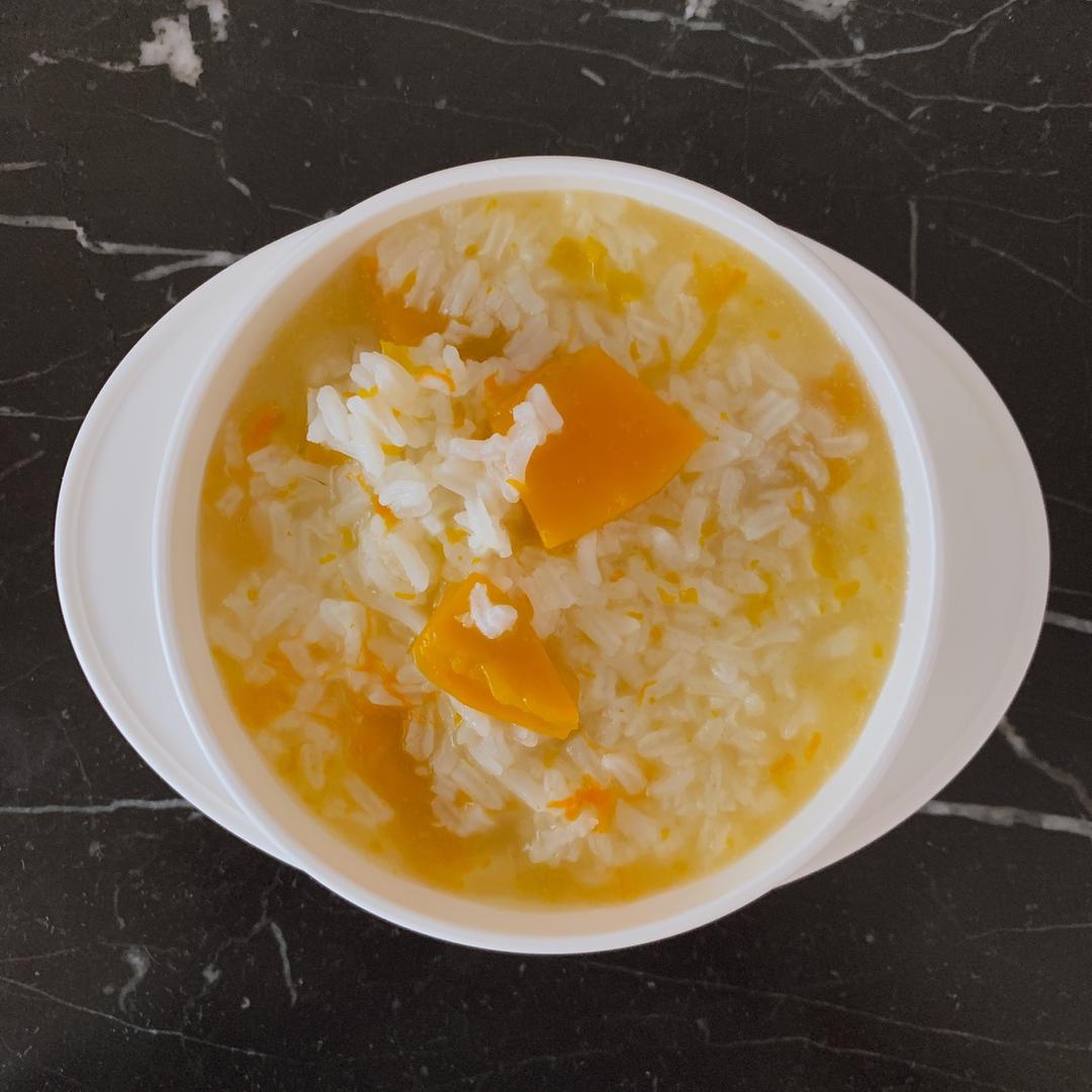 皮卡宝宝爱吃饭