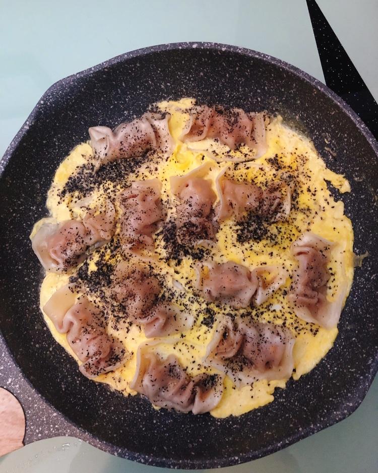 抱蛋煎饺