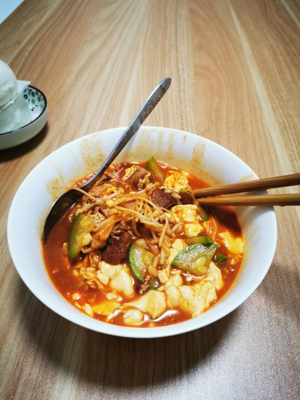 梨泰院同款 韩式辣嫩豆腐汤