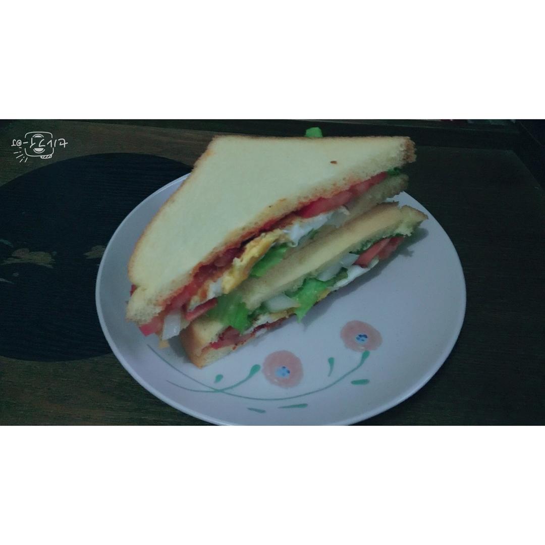 火腿芝士蛋三文治