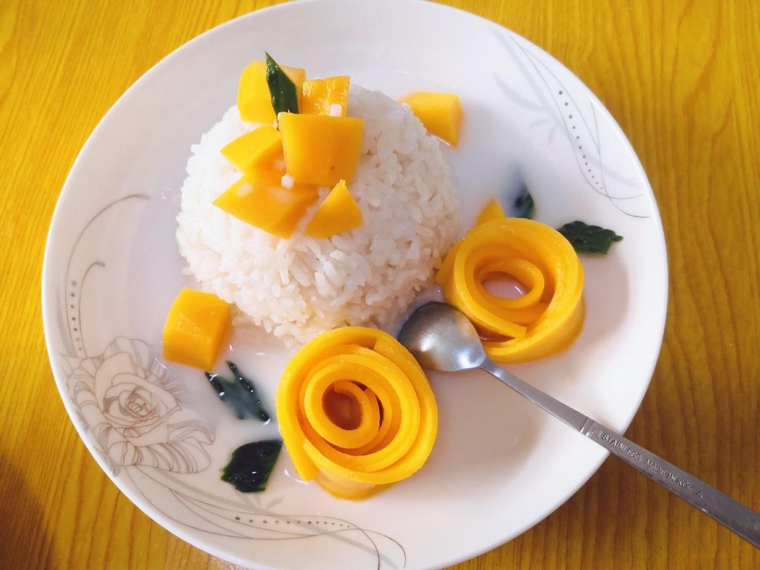 椰浆芒果糯米饭（附芒果玫瑰花做法）