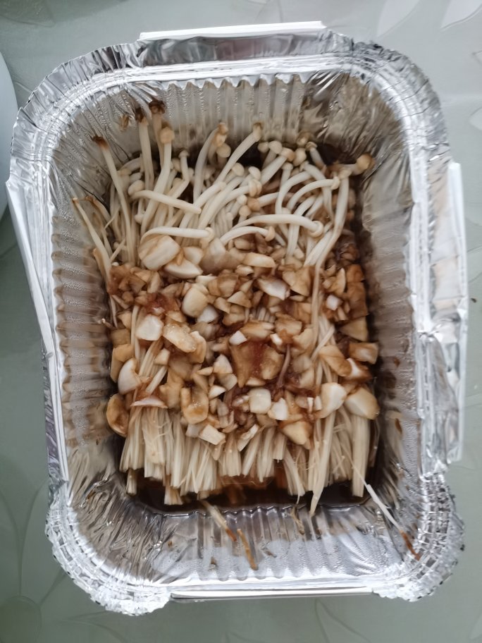 锡纸金针菇-在家用烤箱就能做的烧烤，烧烤店必点菜品之一！超鲜！