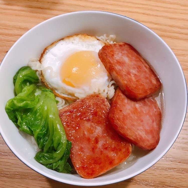 港式餐蛋面