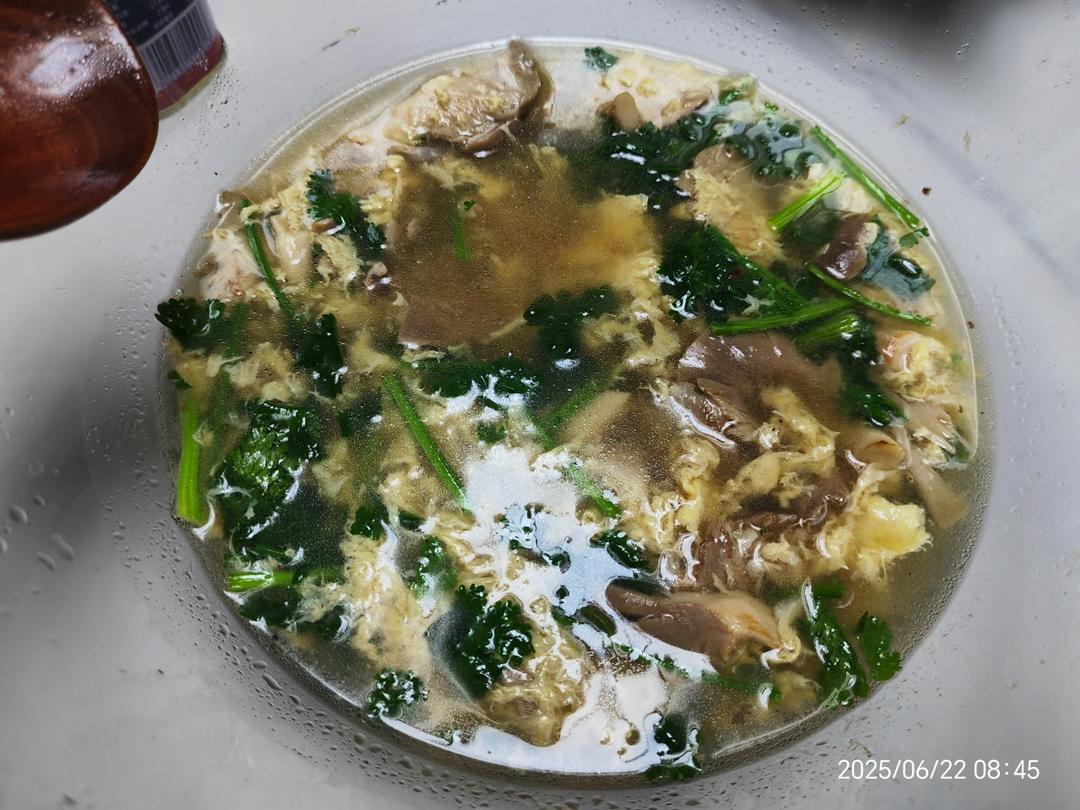 蘑菇鸡蛋汤