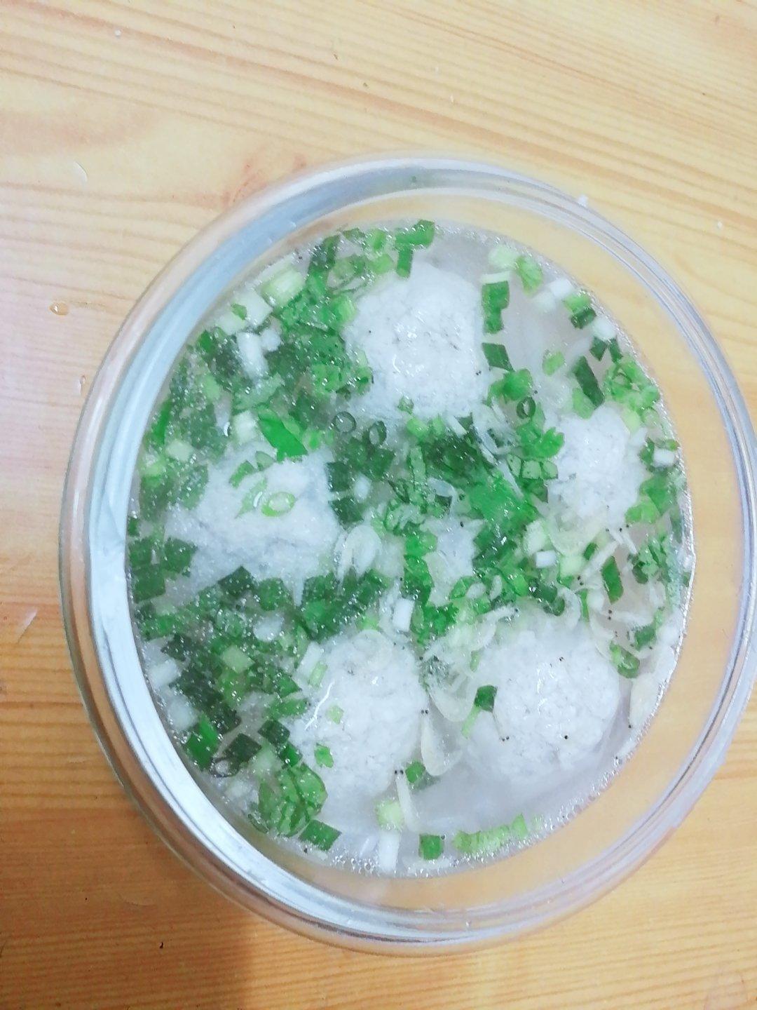 【10分钟系列】白萝卜豆腐圆子汤