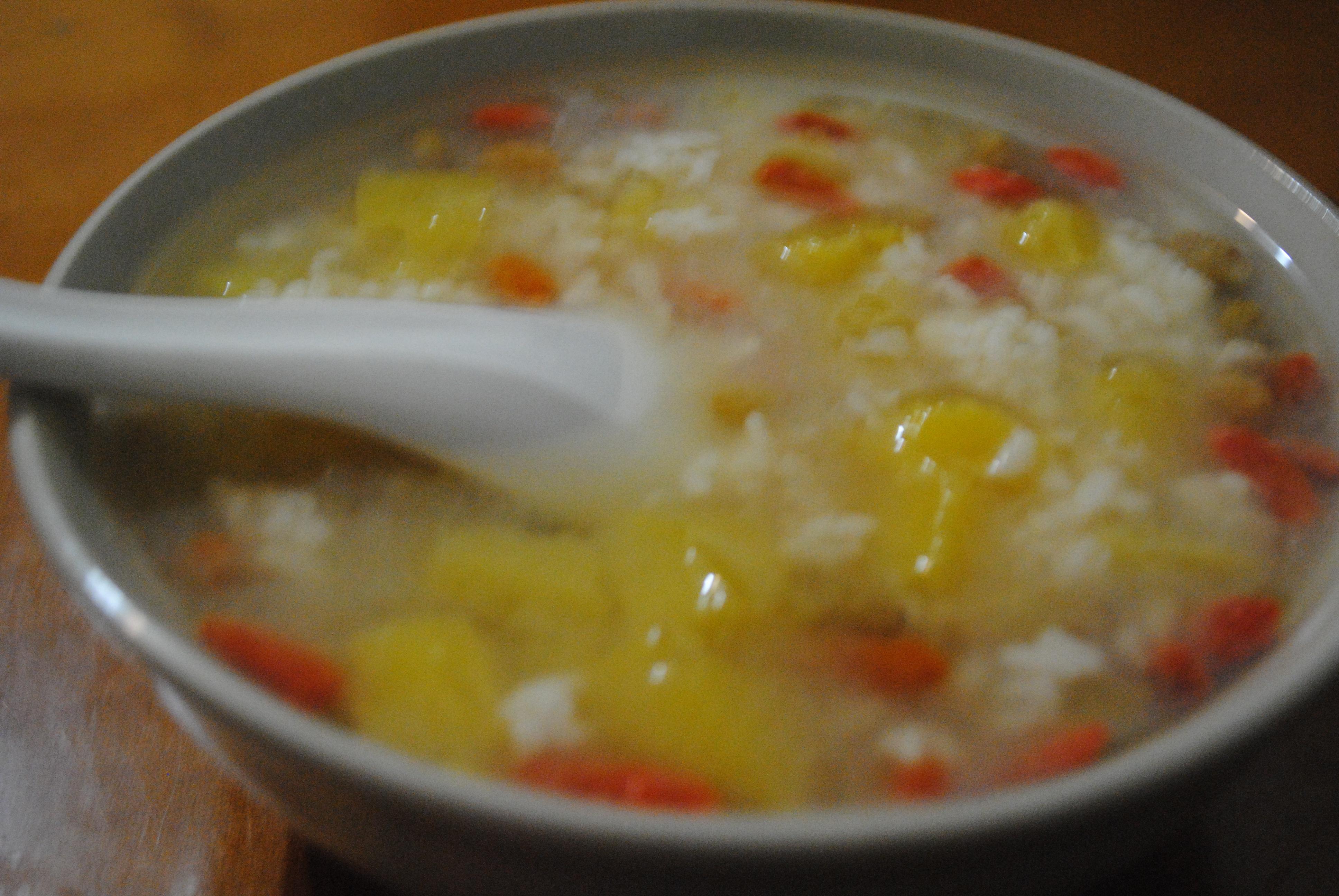 菠萝米酒汤