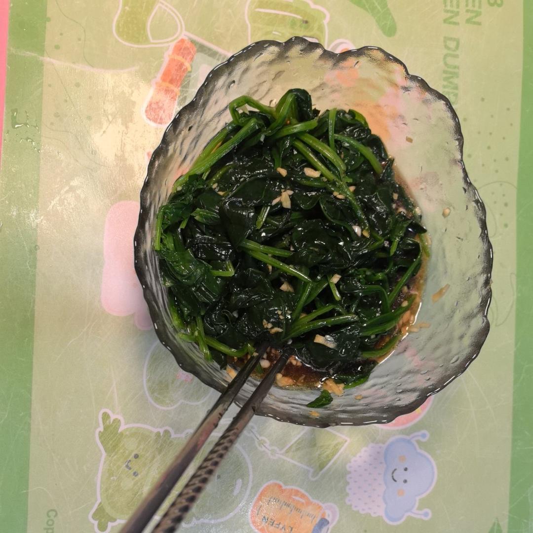 凉拌菠菜(家传秘方)