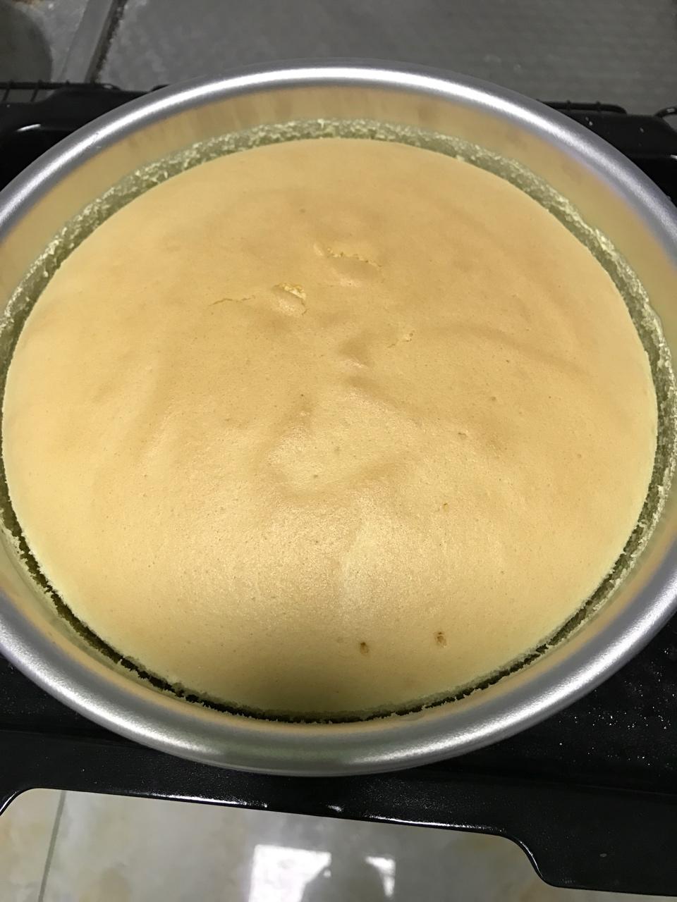 烤箱做蛋糕（戚风蛋糕的做法）